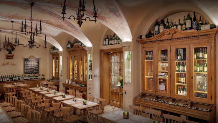 our-3-favourite-wine-bars-in-munich-2024-star-wine-list