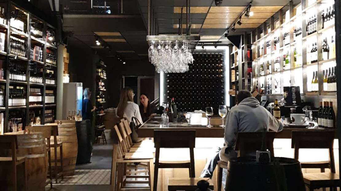 9 great wine bars in Athens 2022 - Star Wine List