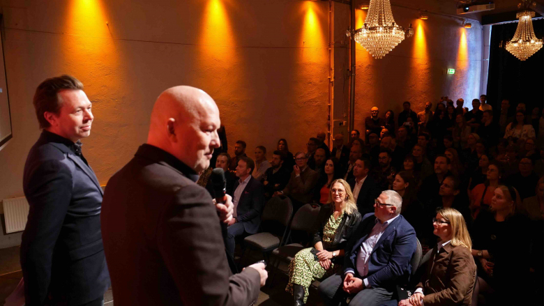 Andreas Grube and Krister Bengtsson present Star Wine List of the Year Sweden 2025, talking onstage to an audience at the awards ceremony.