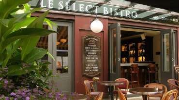 Le Sélect Bistro, a restaurant in Toronto, Canada.
