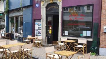 Le Wine Bar des Marolles, a wine bar in Brussels, Belgium.