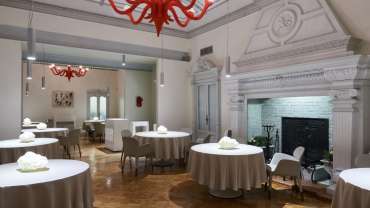 Contraste, a restaurant in Milan, Italy.