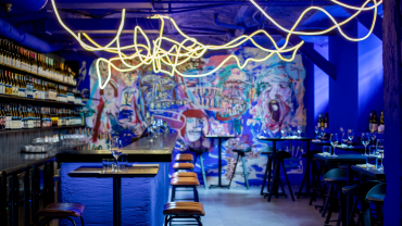 kontakt wino & bistro, a restaurant in Warsaw, Poland.