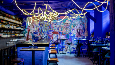 kontakt wino & bistro, a restaurant in Warsaw, Poland.