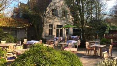 d'Oude Schuur, a restaurant in Sint-Martens-Latem, Belgium.