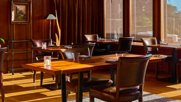 The Harbor House inn, a restaurant and hotel in Elk, USA.