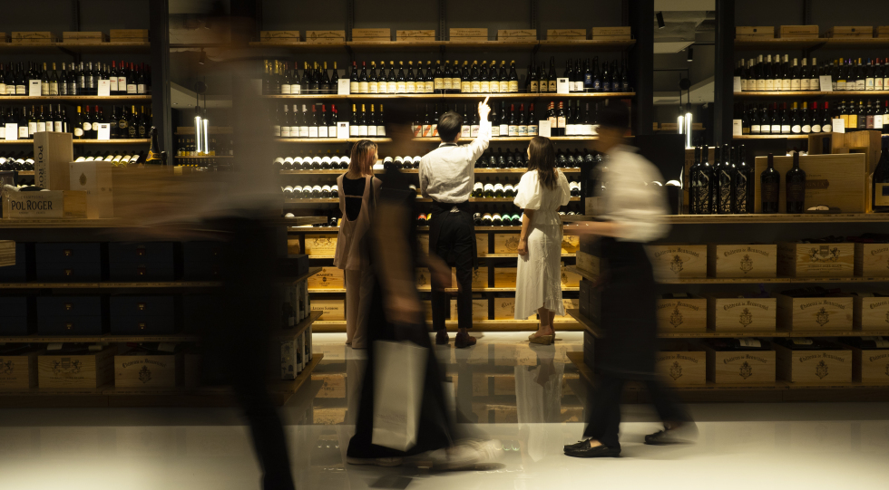 Cellar Door Aoyama, a wine bar in Tokyo, Japan.