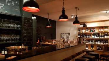 Dr Maury Wine Bar, a wine bar in Berlin, Germany.