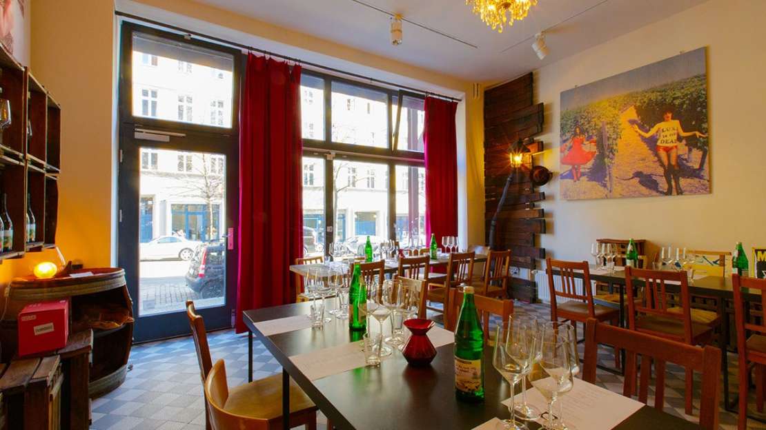 The guide to 26 great wine bars in Berlin 2024 Star Wine List