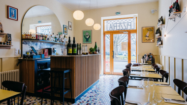 Cocotte, a wine bar and restaurant in Lyon, France.