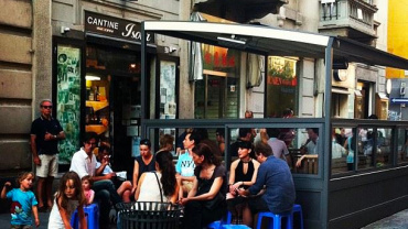 Cantine Isola, a wine bar in Milan, Italy.