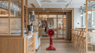 A. Idsøe Grill & berkel, a restaurant in Stavanger, Norway.