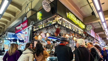 Mercat Negre, a wine bar in Palma de Mallorca, Spain.