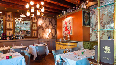 Ristorante Ponte Pietra, a restaurant in Verona, Italy.