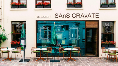Restaurant Sans Cravate, a restaurant and wine bar in Bruges, Belgium.