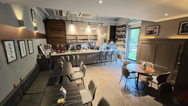 weeknd*, a wine bar in Shenzhen, Greater China.