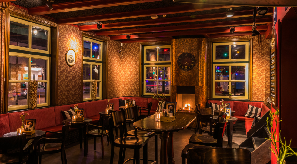 Het Witte Paard, a restaurant, hotel and wine bar in Etten-Leur, Netherlands.