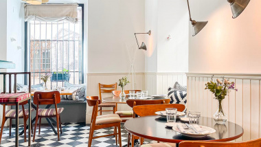 Ganz Wine Bar, a restaurant and wine bar in Madrid, Spain.