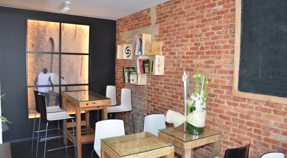 Wijnbar Dito, a wine bar in Hasselt, Belgium.