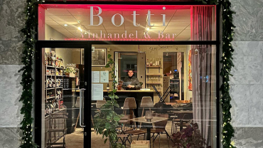 Botti - Vinhandel & Bar, a wine bar in Copenhagen, Denmark.