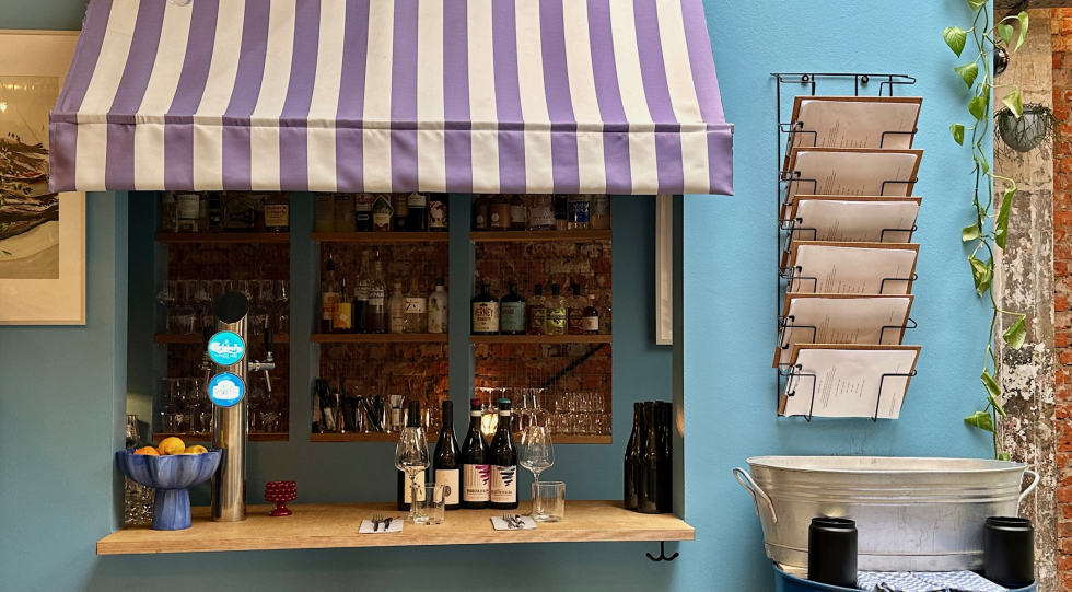 kiosque., a wine bar in Hamburg, Germany.