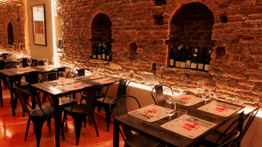 Interior of restaurant Tomkat, Lucca, Italy.