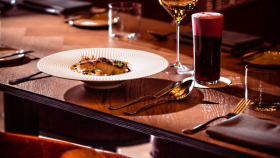 Koer Kulinarik & Bar, a restaurant and wine bar in Hamburg, Germany.