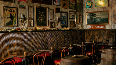 La Sétima Club, a wine bar in Tampa, USA.