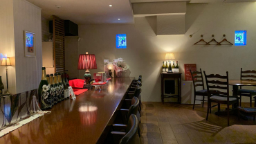 Le Clos Blanc, a restaurant and wine bar in Hiroshima, Japan.