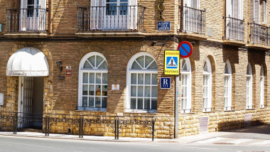Restaurante Alameda, a restaurant in Fuenmayor, Spain.
