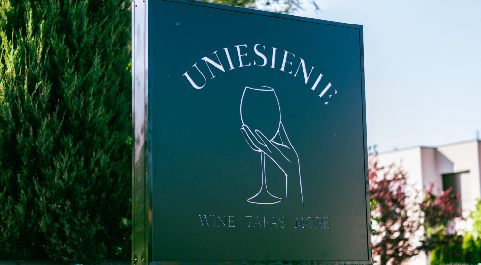 Uniesienie Wine Bar, a wine bar in Poznan, Poland.