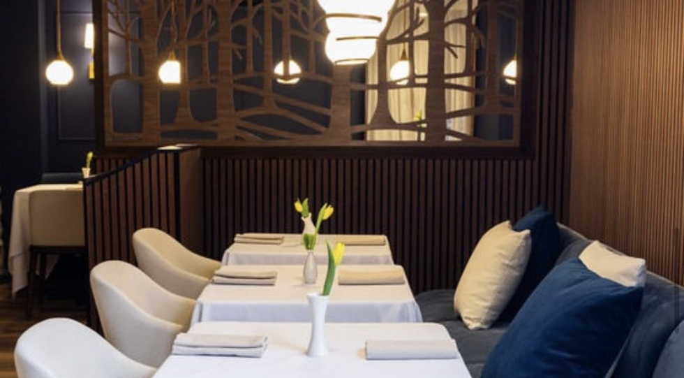 Restaurant Asteur, a restaurant in Boisbriand, Canada.