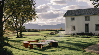 Exterior of Kvitnes Gård restaurant and hotel, Kvitnes, Norway.
