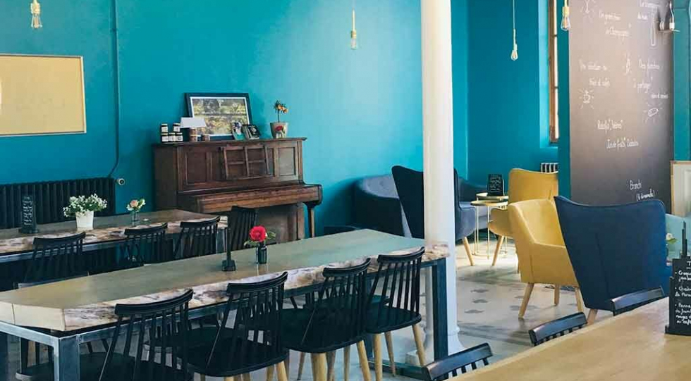 Le Recommandé, a wine bar and restaurant in Avize, France.