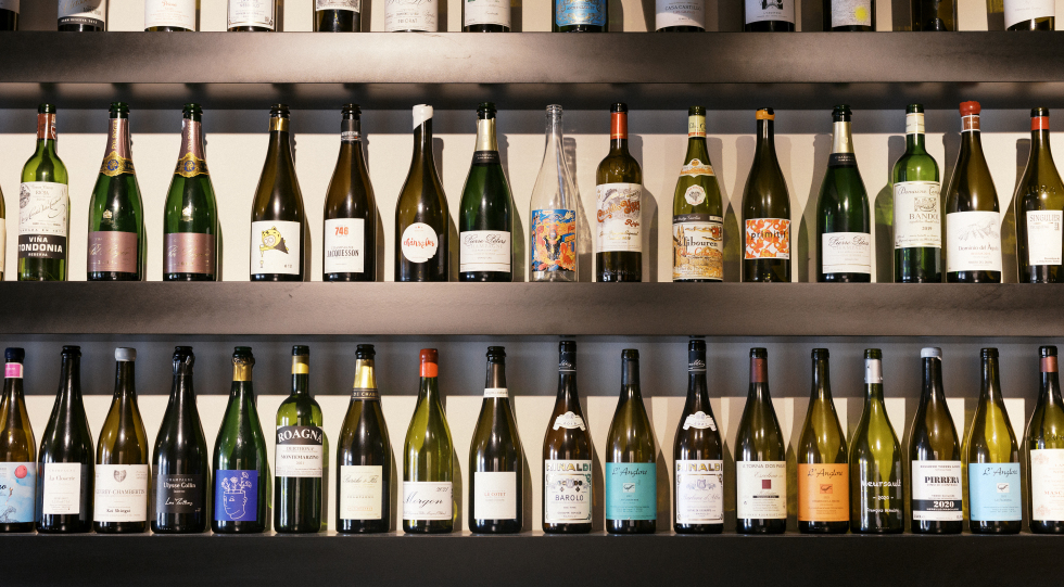 Maestro Bar, a wine bar in Valencia, Spain.