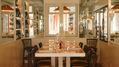 Lilou Hôtel, a hotel, restaurant and wine bar in Hyères, France.
