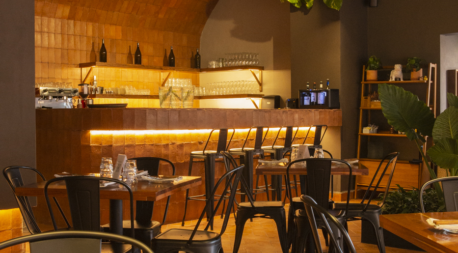 Interior of Pizzerìa Nolita, Toluca, Mexico.