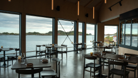 Restaurant Fangst - Hattvika Lodge, a hotel in Norway.