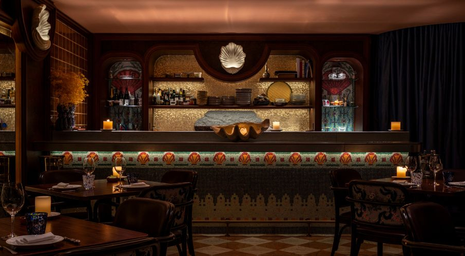 Interior of Salon des Refusés, restaurant in Hong Kong.
