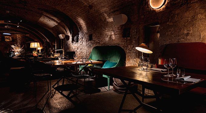 Cantina Piemontese, a restaurant in Milan, Italy.