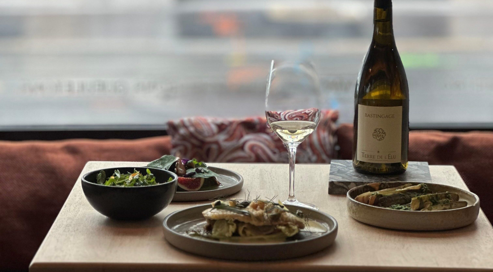 Table view at Bistro Melon, Nantes, France.