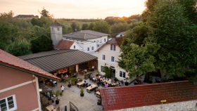 Kellervinothek Dafner, a wine bar and restaurant in Austria.