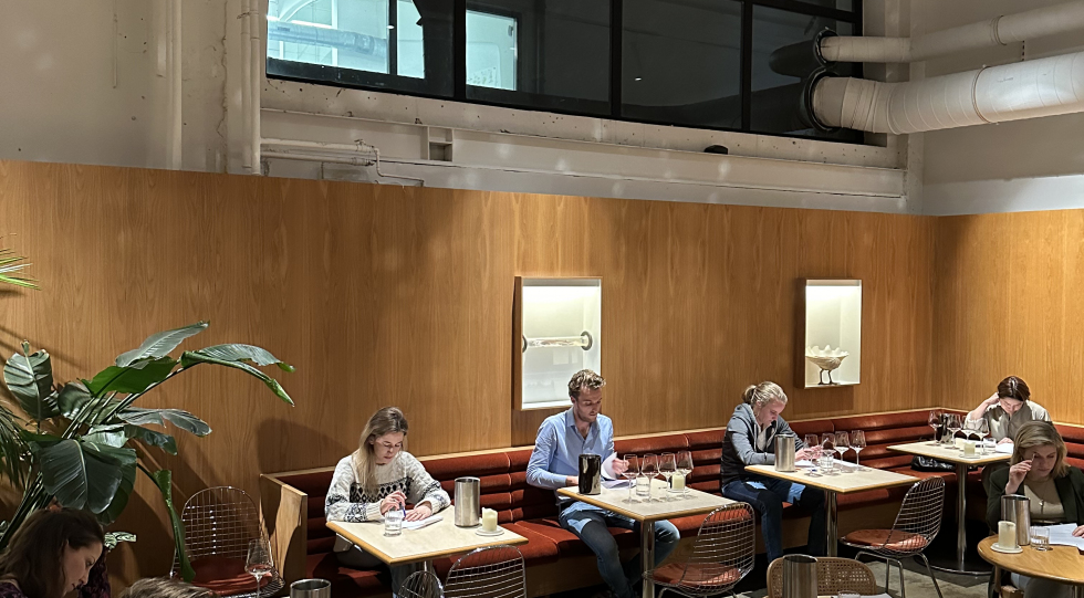 Restaurant Héroine, a restaurant in Rotterdam.