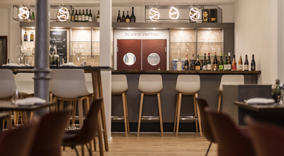 Heine's Wine & Dine, a wine bar and restaurant in Baden-Baden, Germany.