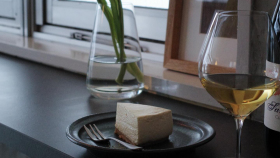 Lilt Coffee&Wine Stand, a wine bar in Sendai, Japan.
