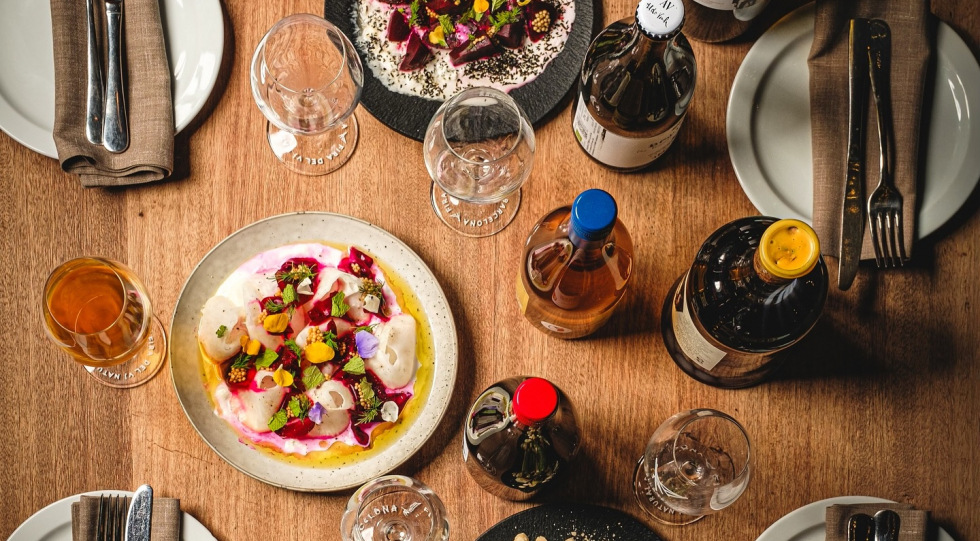 Garage Bar, a wine bar in Barcelona, Spain.