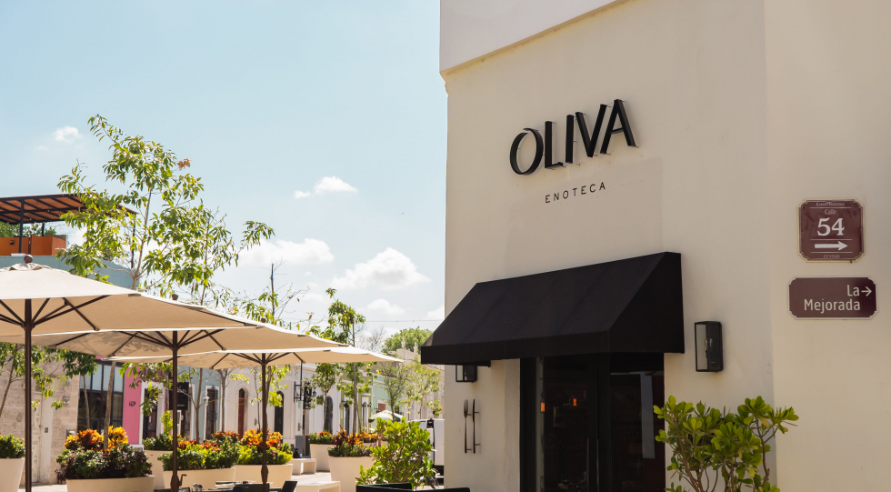 Enoteca Oliva, a wine bar in Mérida, Mexico.