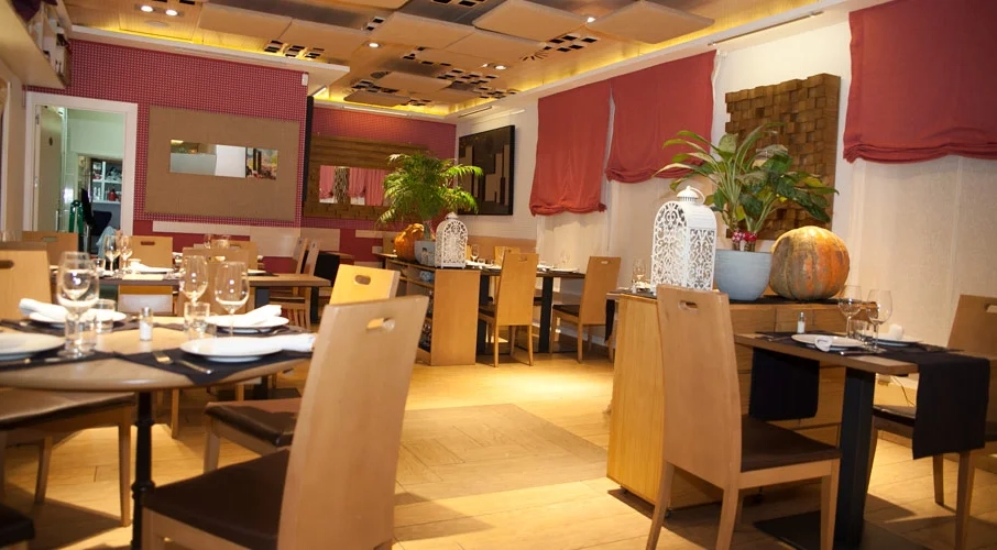 Vinoteca Hermanos García de la Navarra, a restaurant in Madrid, Spain.