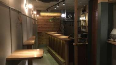 Winestand Perche, a wine bar in Osaka, Japan.
